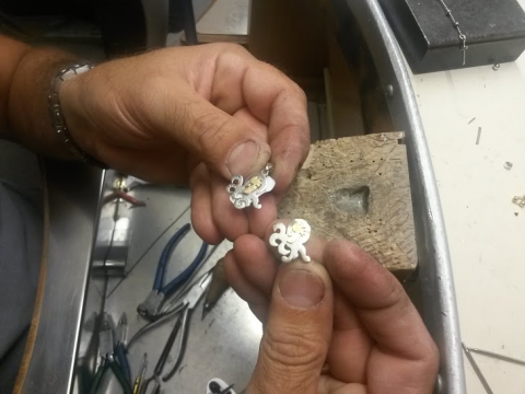 L'arte orafa, quando i gioielli si fanno a mano: �Ma ora c'� troppa fretta�